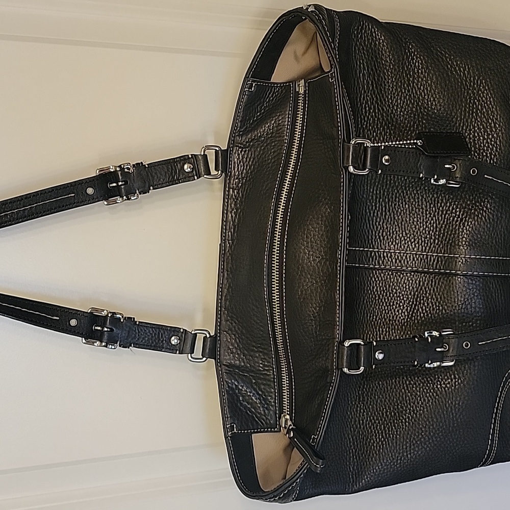 Coach pebbled leather tote/handbag - Picture 6 of 6